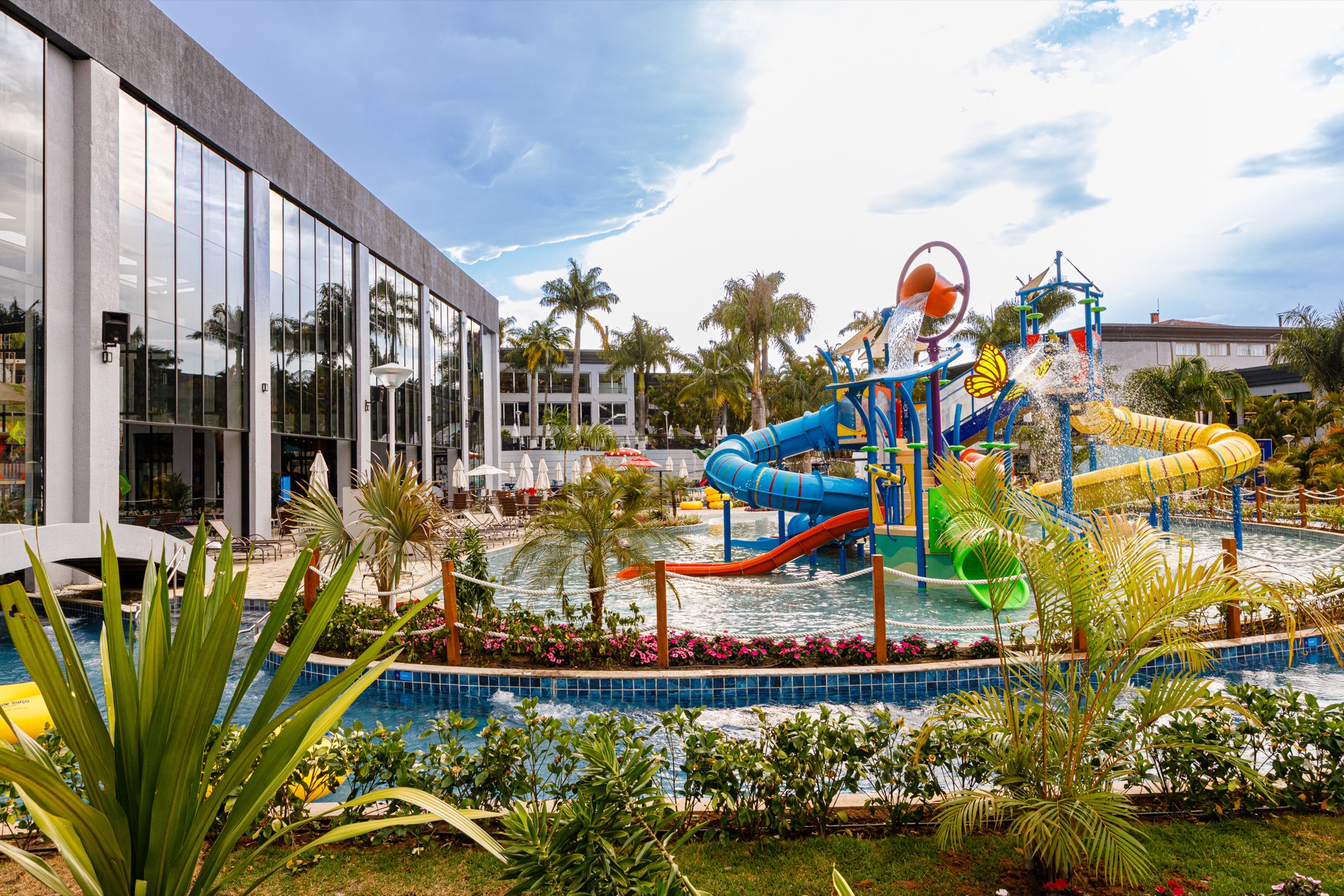 Piscinas e área de lazer do Vale Suíço Resort